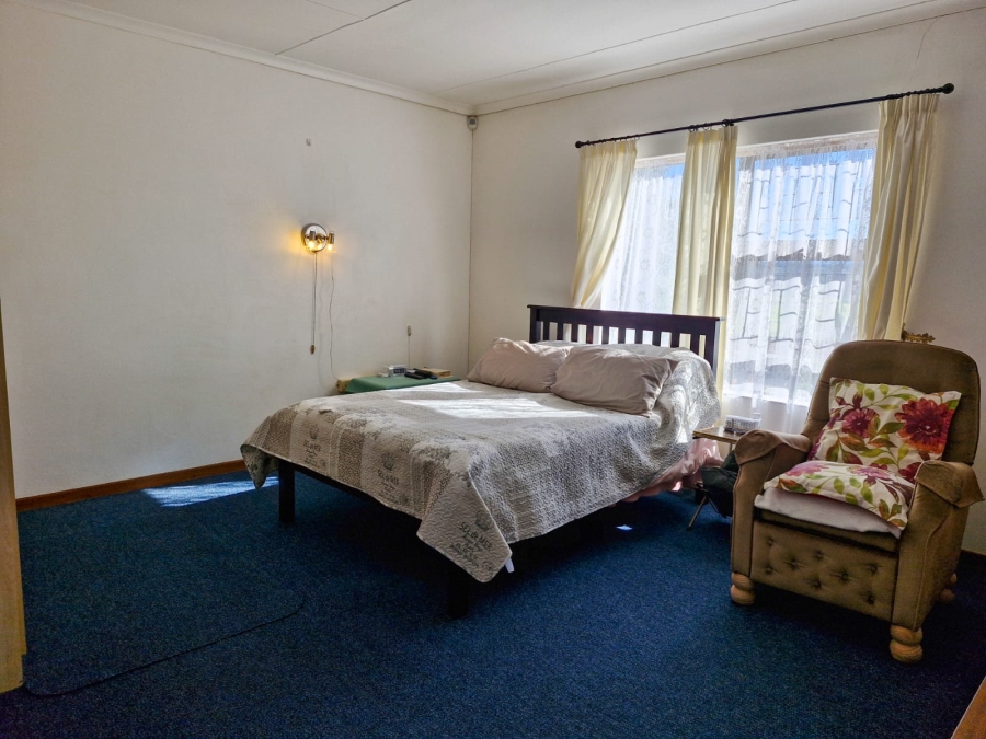 3 Bedroom Property for Sale in Fraaiuitsig Western Cape